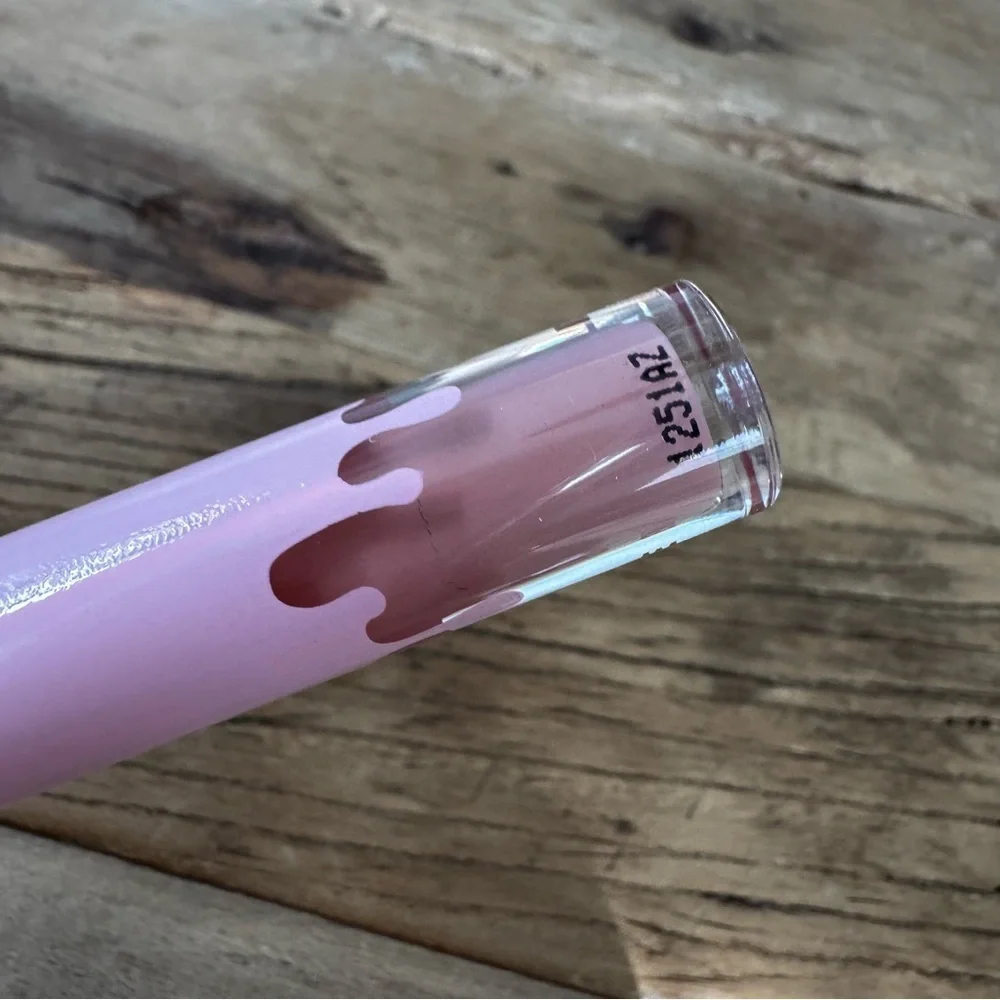 NEW IN BOX Kylie Lip Shine Laquer ~ You’re Cute Jeans (815) Nude pink